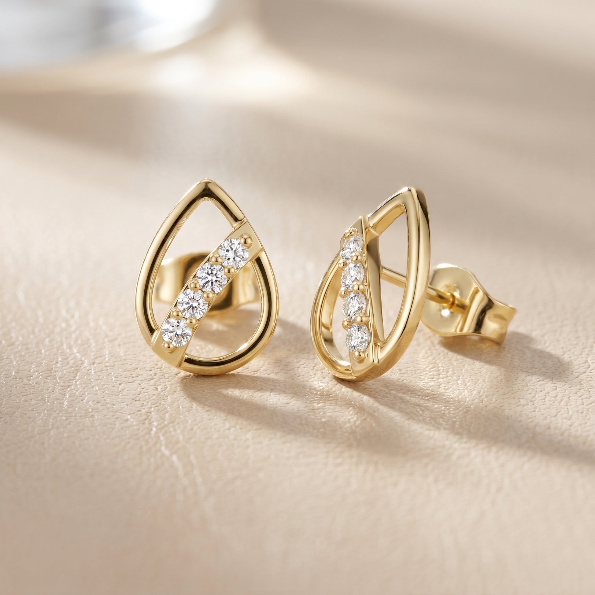Round Cut Lab Grown Diamond Stud Earrings in Yellow Gold