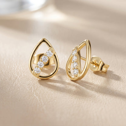 Round Cut Lab Grown Diamond Stud Earrings in Yellow Gold