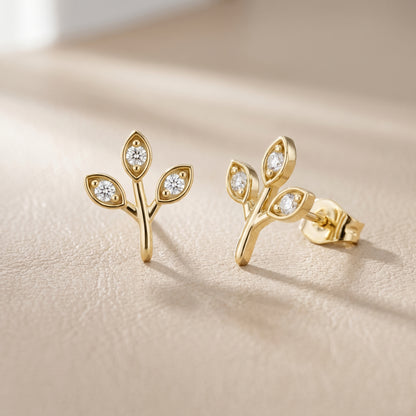 Round Cut Lab Grown Diamond Stud Earrings in Yellow Gold