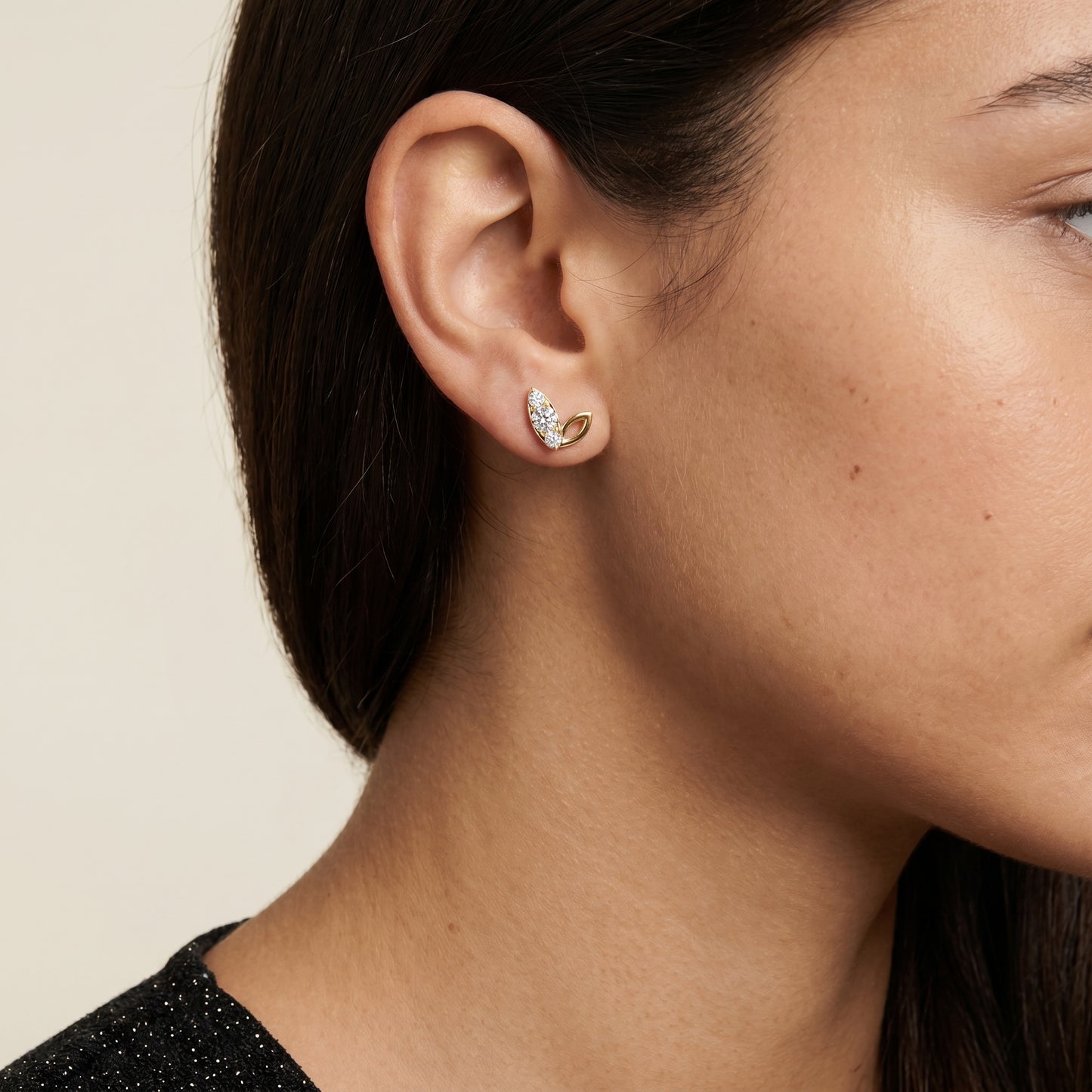 Round Cut Lab Grown Diamond Stud Earrings in Yellow Gold