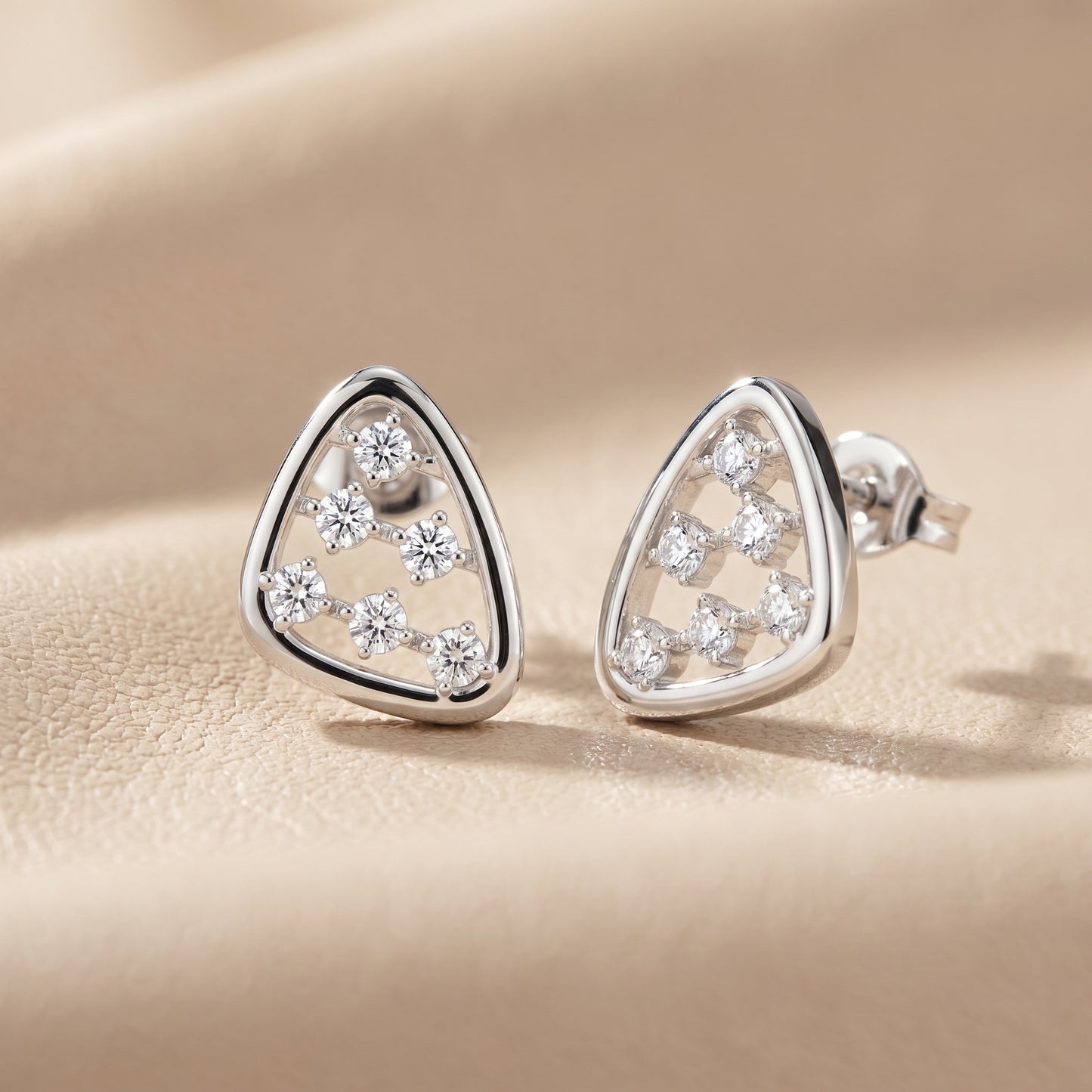 Round Cut Lab Grown Diamond Stud Earrings in Platinum
