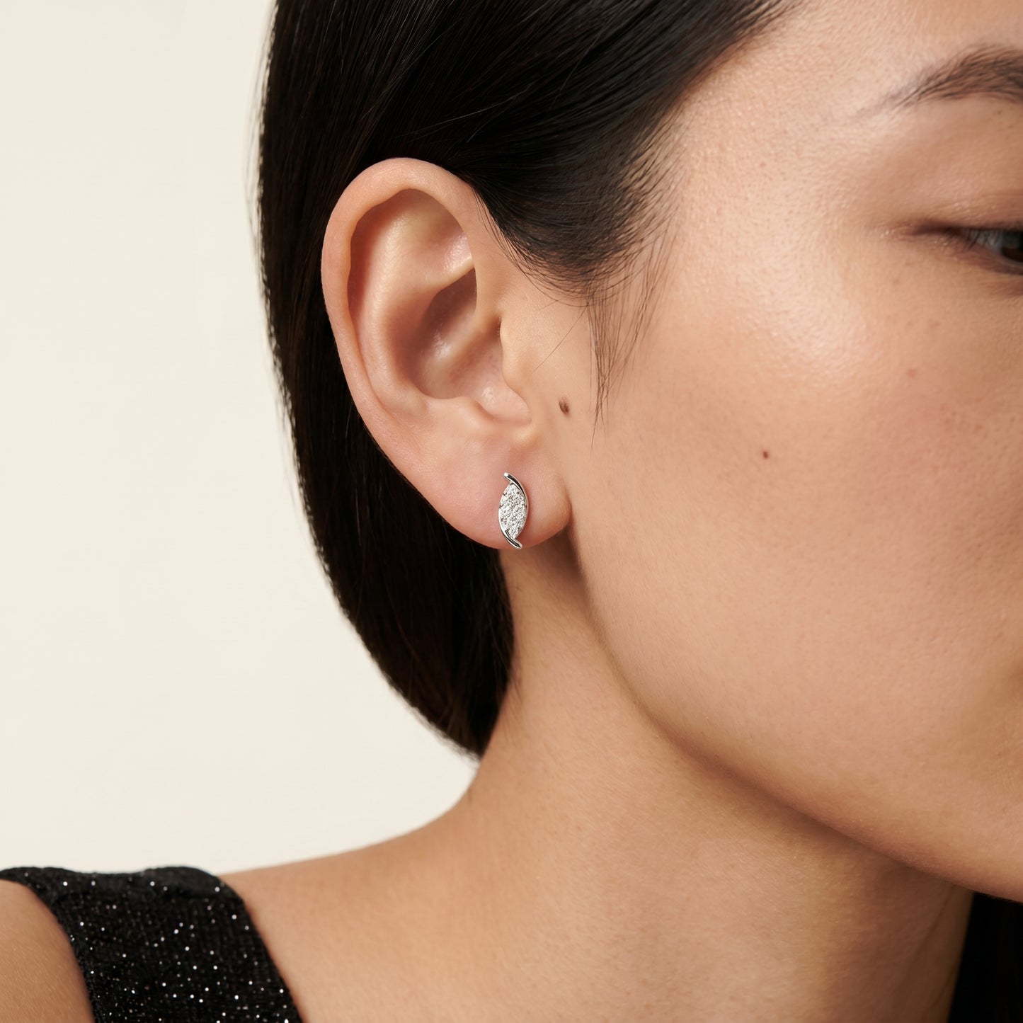 Round Cut Lab Grown Diamond Stud Earrings in Platinum