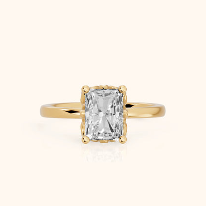 Radiant Cut Lab Grown Diamond Engagement Ring in Yellow Gold