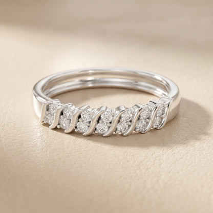 Round Cut Lab Grown Diamond Ring in Silver