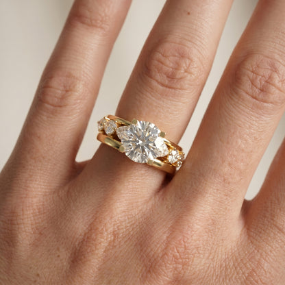 Round Cut Lab Grown Diamond Ring in Yellow Gold