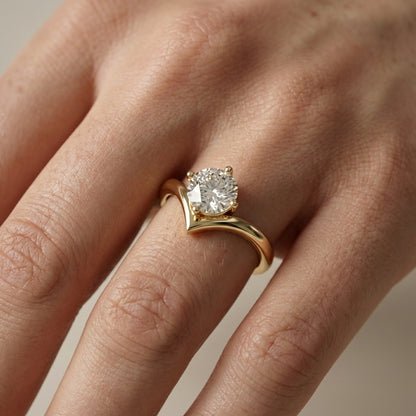 Round Cut Lab Grown Diamond Chevron Engagement Ring in Yellow Gold