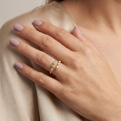 Round Cut Lab Grown Diamond Ring in Yellow Gold