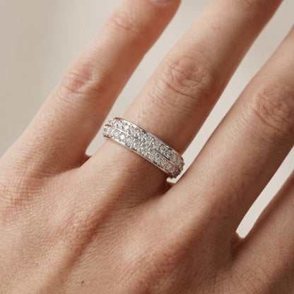 Round Cut Lab Grown Diamond Ring in White Gold