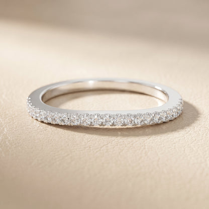 Round Cut Lab Grown Diamond Ring in Platinum
