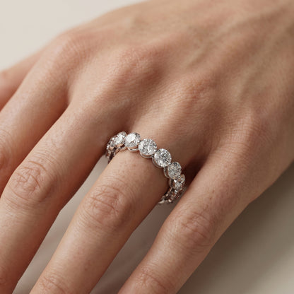 Round Cut Lab Grown Diamond Ring in Silver