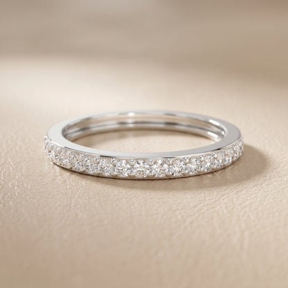 Round Cut Lab Grown Diamond Ring in Platinum