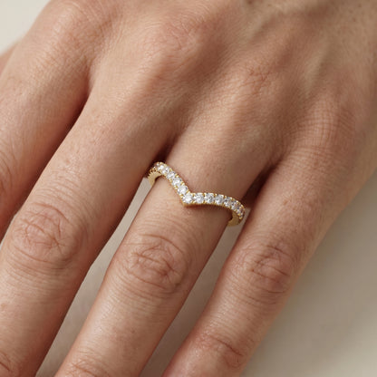 Round Cut Lab Grown Diamond Ring in Yellow Gold