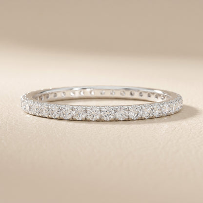 Round Cut Lab Grown Diamond Ring in Platinum