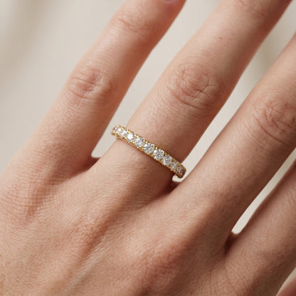 Round Cut Lab Grown Diamond Ring in Yellow Gold