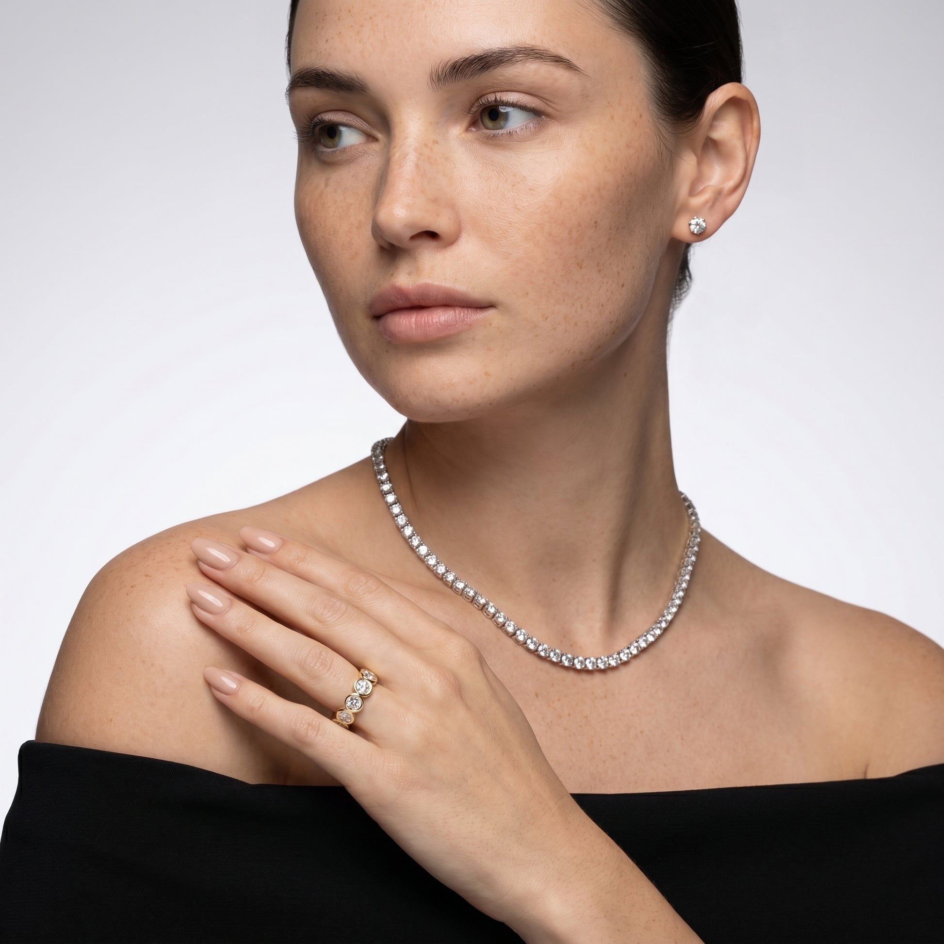 Round Cut Lab Grown Diamond Ring in Yellow Gold