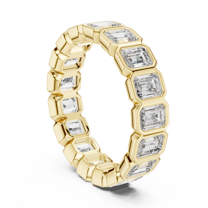Radiant Cut Lab Grown Diamond Ring in Yellow Gold