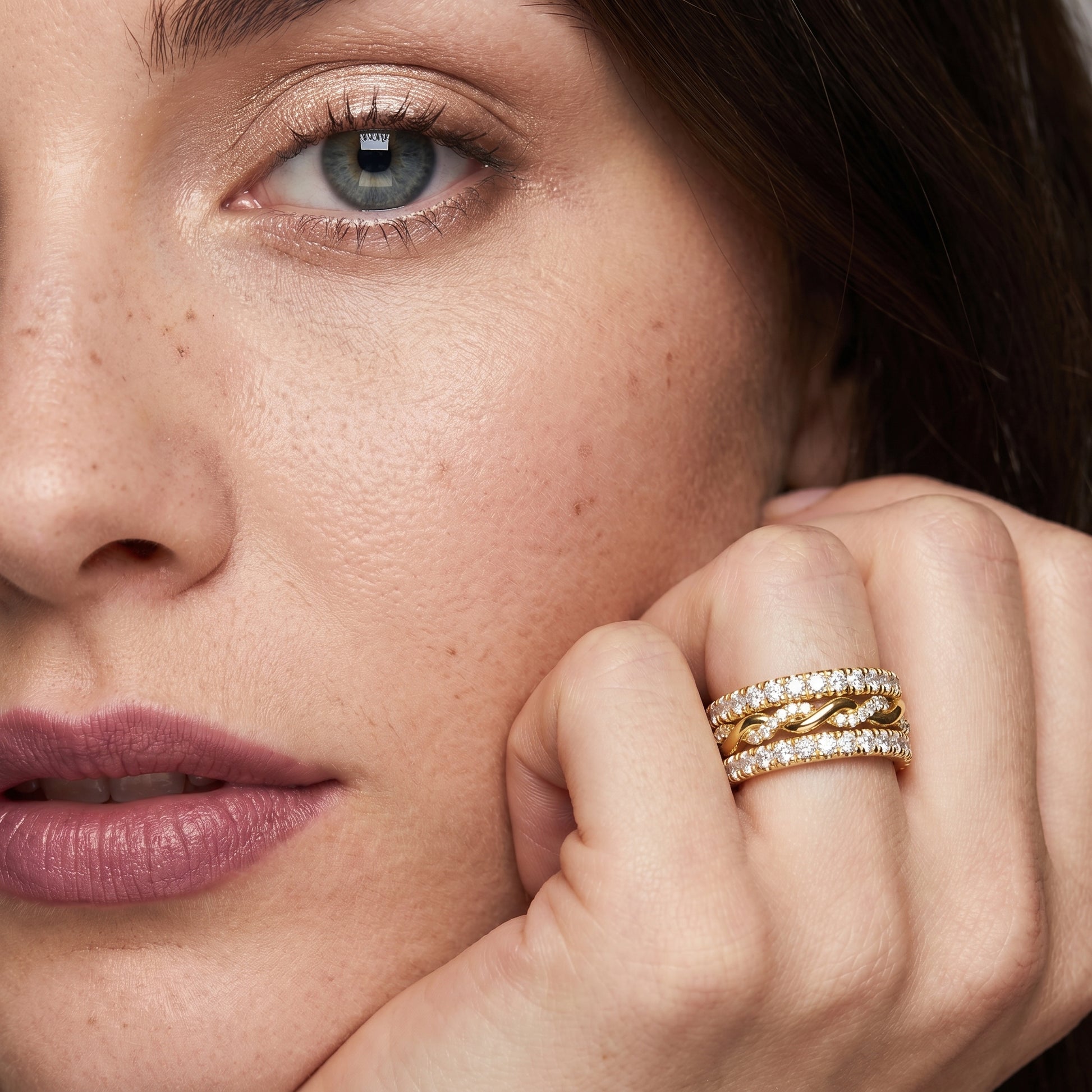 Round Cut Lab Grown Diamond Ring in Yellow Gold