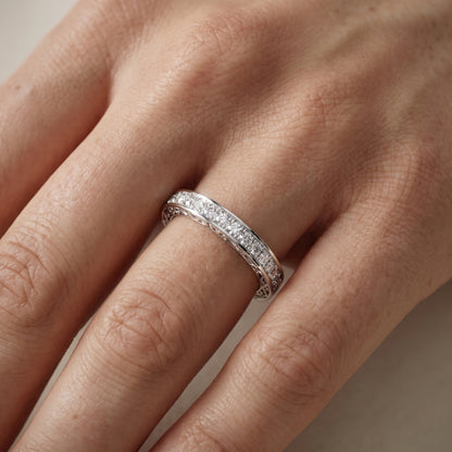 Round Cut Lab Grown Diamond Ring in Platinum
