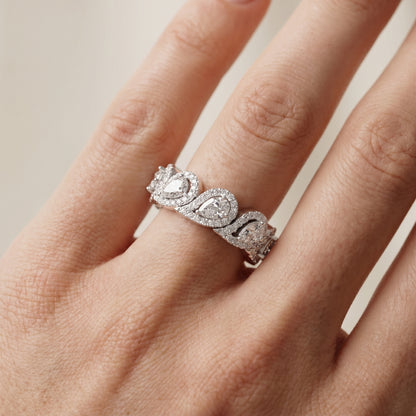 Pear Round Cut Lab Grown Diamond Ring in Platinum