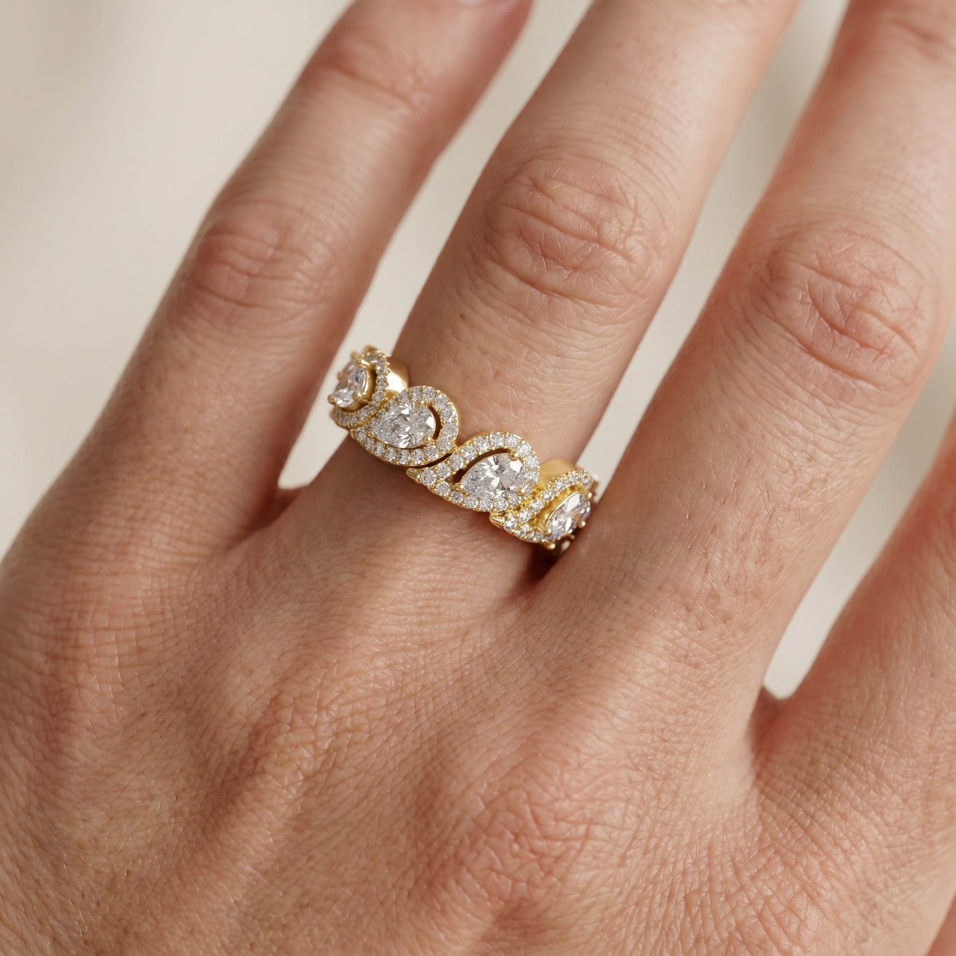 Pear Round Cut Lab Grown Diamond Ring in Yellow Gold