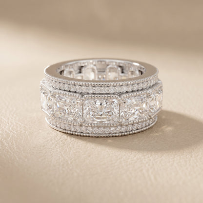 Radiant Round Cut Lab Grown Diamond Ring in Platinum