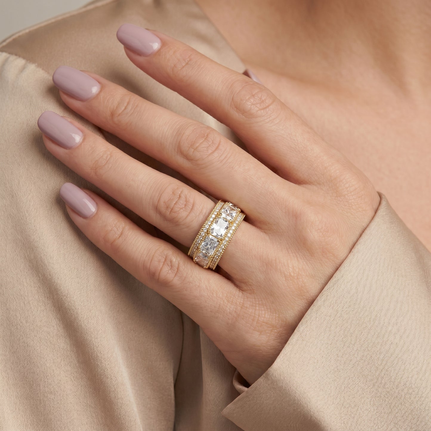 Radiant Round Cut Lab Grown Diamond Ring in Yellow Gold