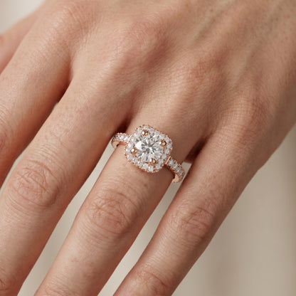 Round Cut Lab Grown Diamond Ring in Rose Gold