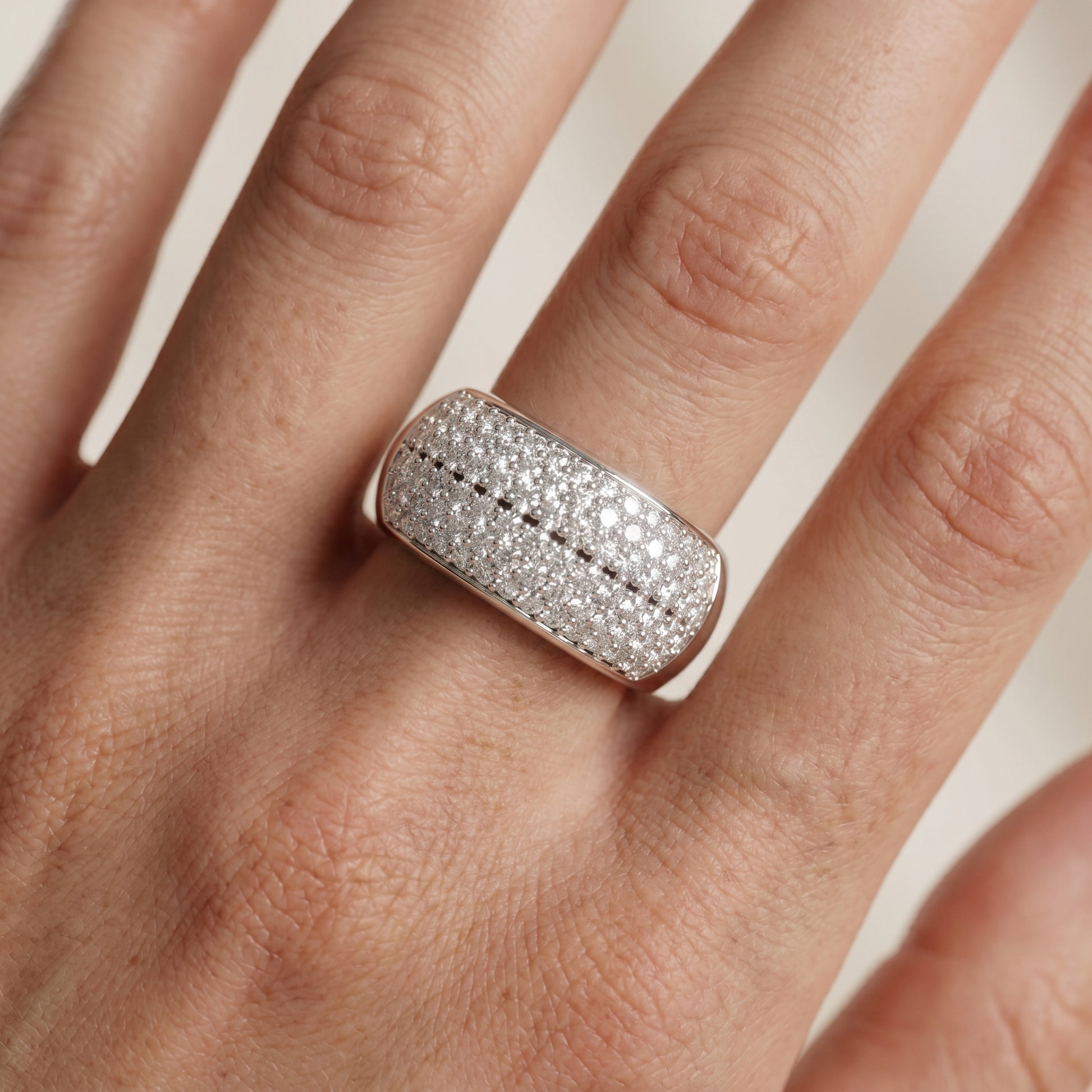 Round Cut Lab Grown Diamond Ring in Platinum