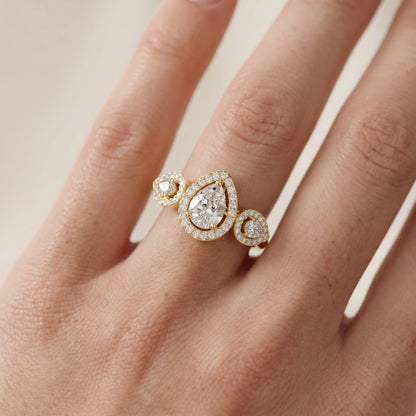 Pear Round Cut Lab Grown Diamond Ring in Yellow Gold