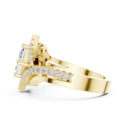 Princess Round Cut Lab Grown Diamond Ring in Yellow Gold