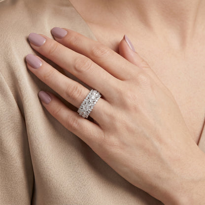 Round Cut Lab Grown Diamond Ring in Platinum