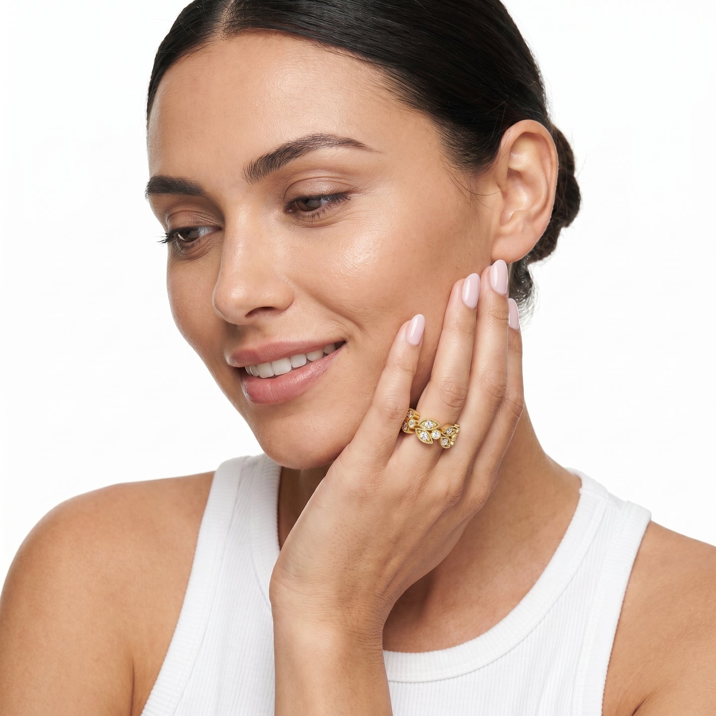 Round Cut Lab Grown Diamond Ring in Yellow Gold