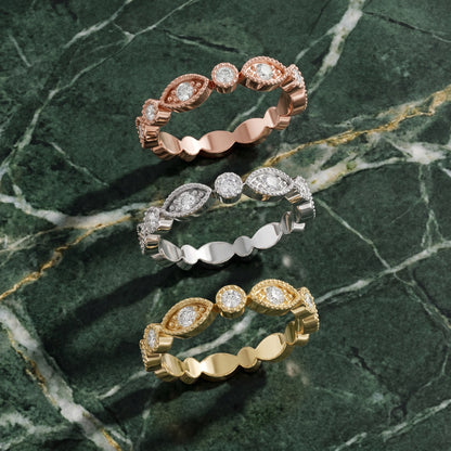 Round Cut Lab Grown Diamond Ring in Yellow Gold
