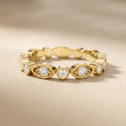 Round Cut Lab Grown Diamond Ring in Yellow Gold