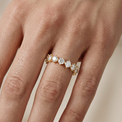 Round Cut Lab Grown Diamond Ring in Yellow Gold