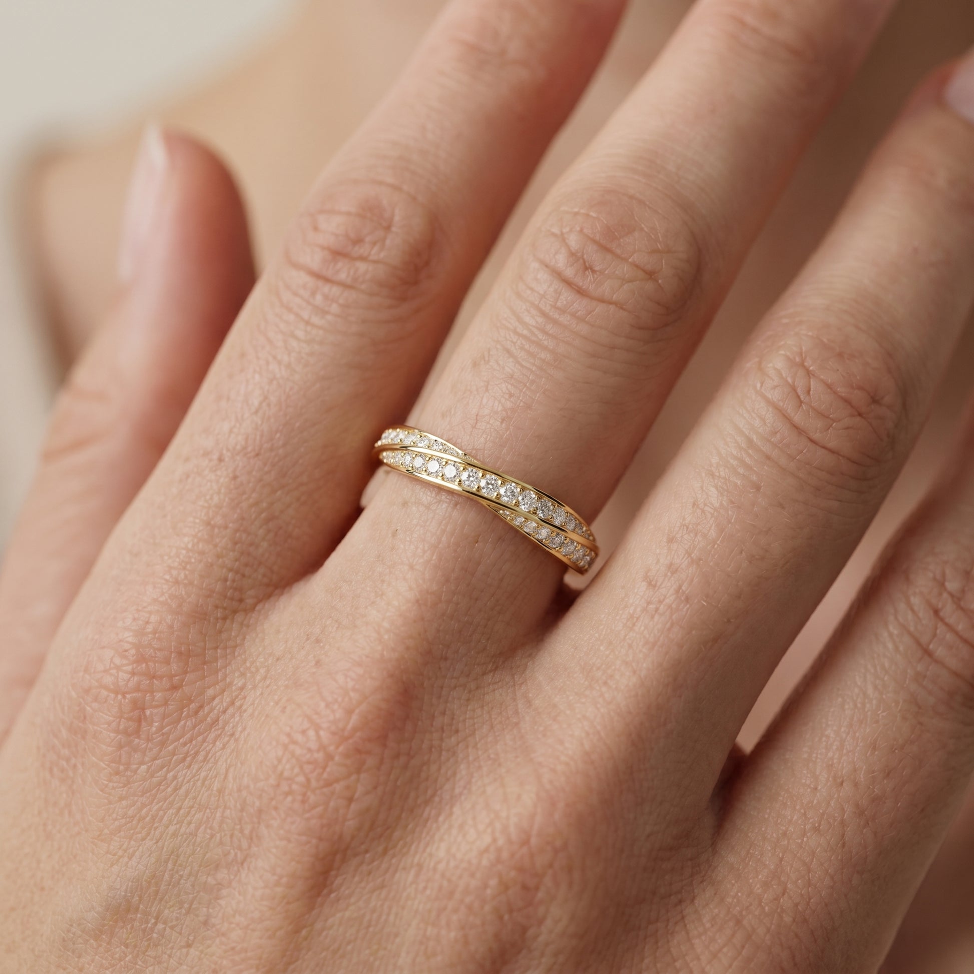 Round Cut Lab Grown Diamond Ring in Yellow Gold