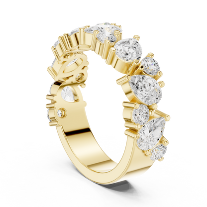 Pear Round Cut Lab Grown Diamond Ring in Yellow Gold