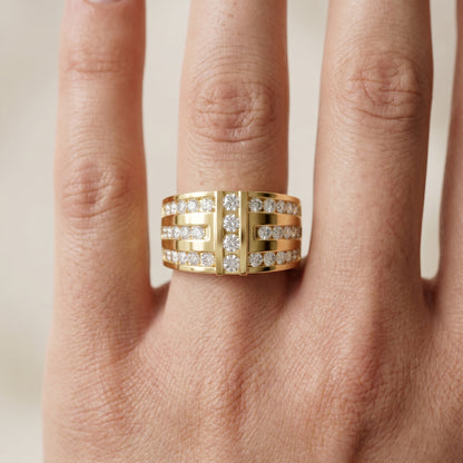 Round Cut Lab Grown Diamond Ring in Yellow Gold