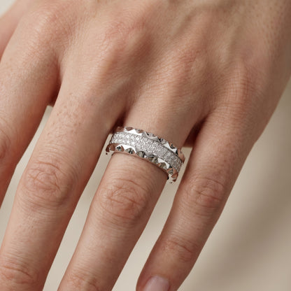 Round Cut Lab Grown Diamond Ring in Platinum