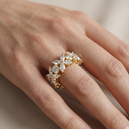 Marquise Round Cut Lab Grown Diamond Ring in Yellow Gold