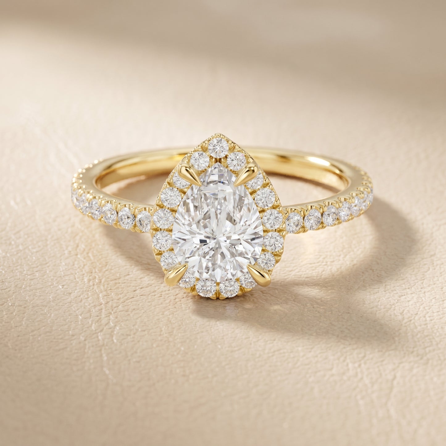 Pear Round Cut Lab Grown Diamond Ring in Yellow Gold