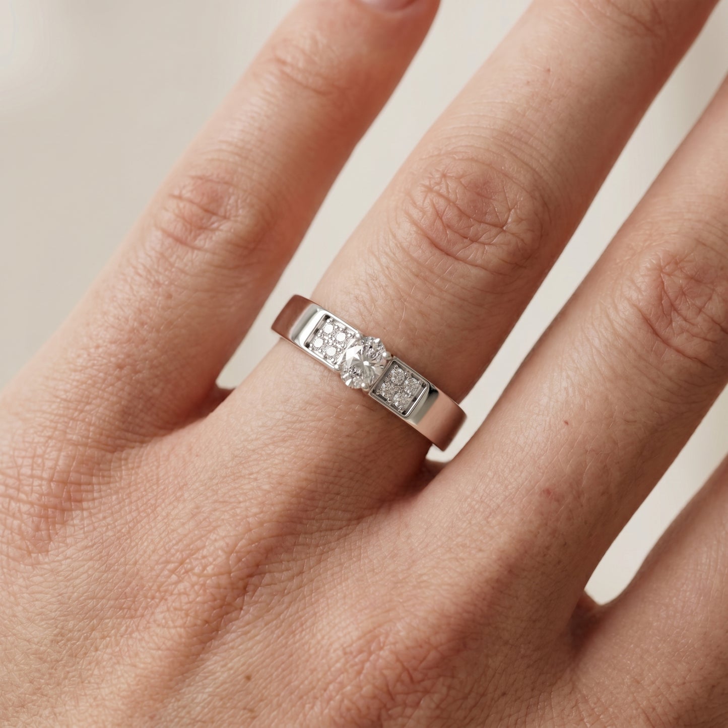 Oval Round Cut Lab Grown Diamond Ring in Platinum