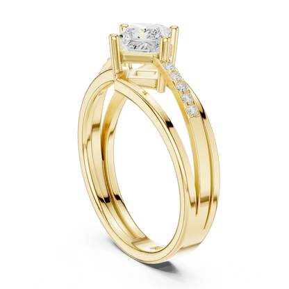 Princess Round Cut Lab Grown Diamond Ring in Yellow Gold