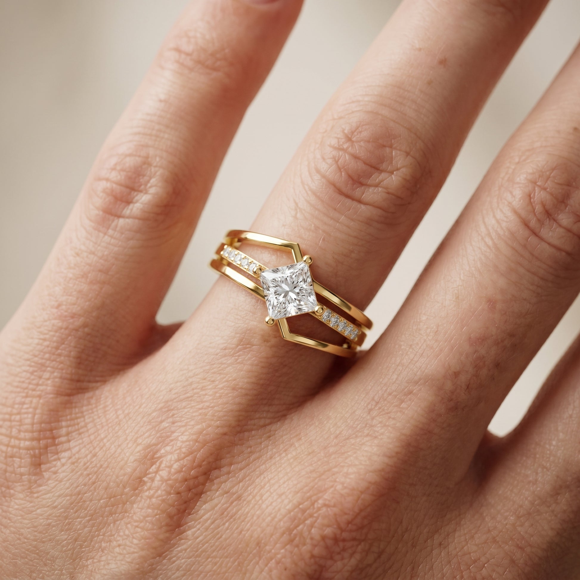 Princess Round Cut Lab Grown Diamond Ring in Yellow Gold