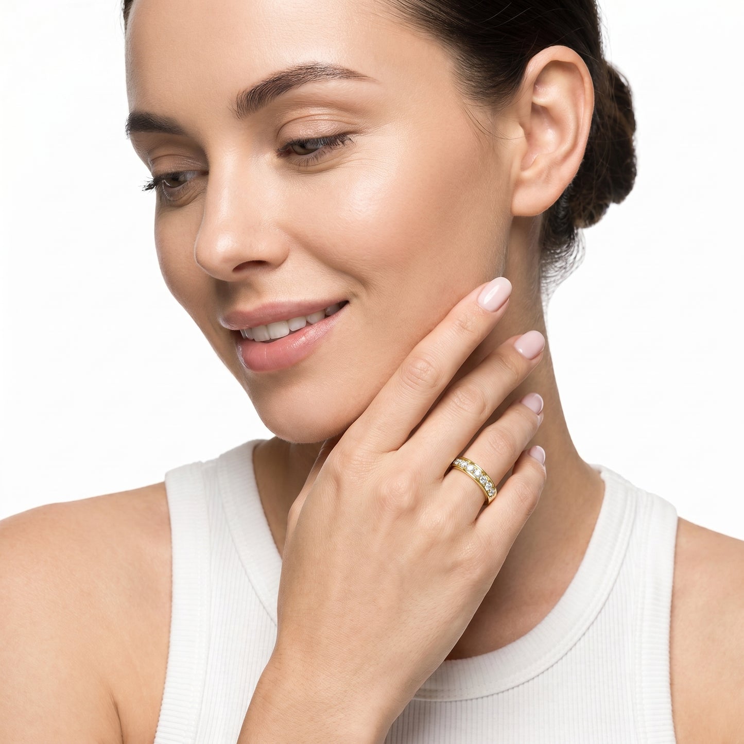 Round Cut Lab Grown Diamond Ring in Yellow Gold