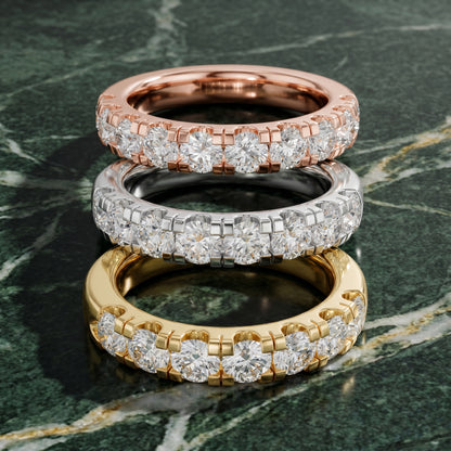 Round Cut Lab Grown Diamond Ring in Yellow Gold