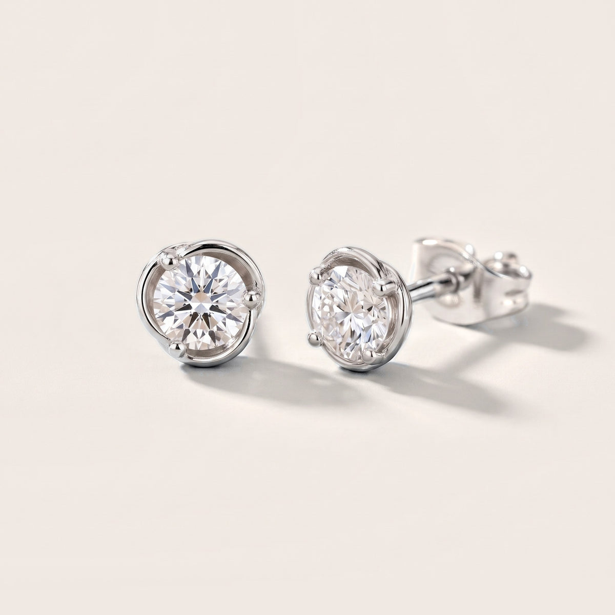 Petal Embrace Round Diamond Earrings in Silver [studio-metal-20261024]