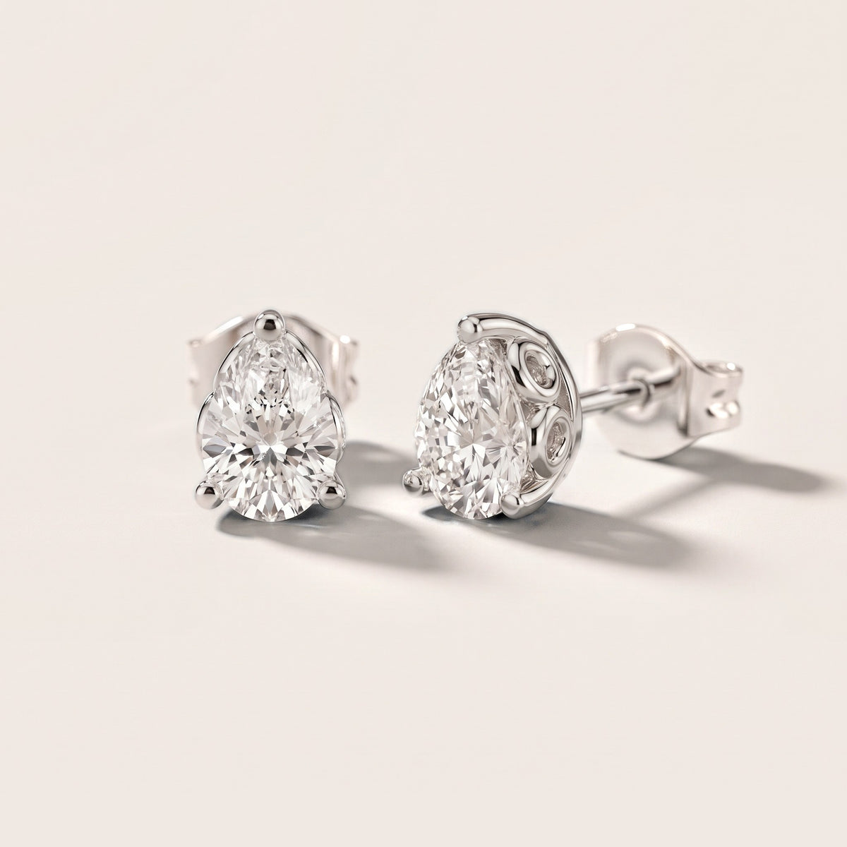 The Ivy Pear Diamond Earrings in White Gold [studio-metal-20261024]