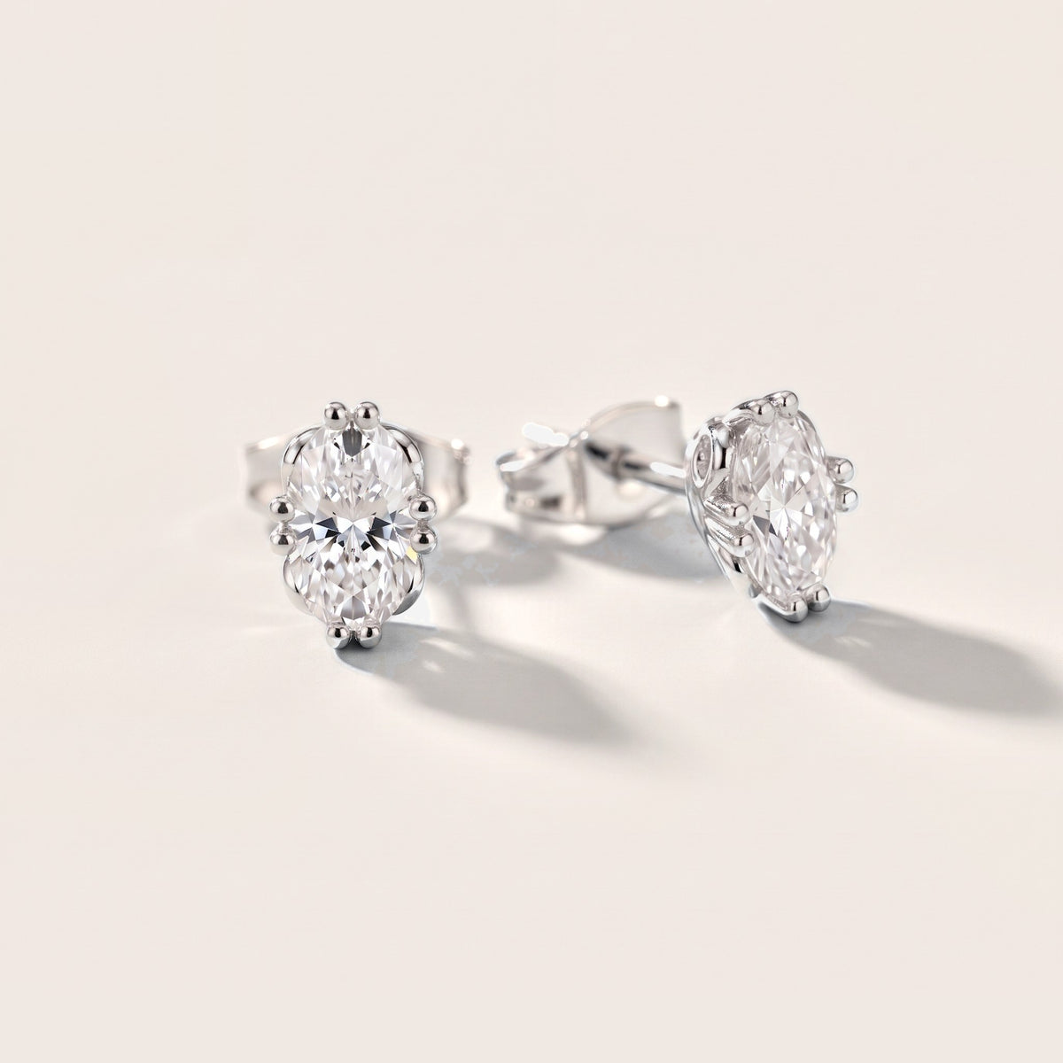 The Aurelia Oval Diamond Earrings in White Gold [studio-metal-20261024]
