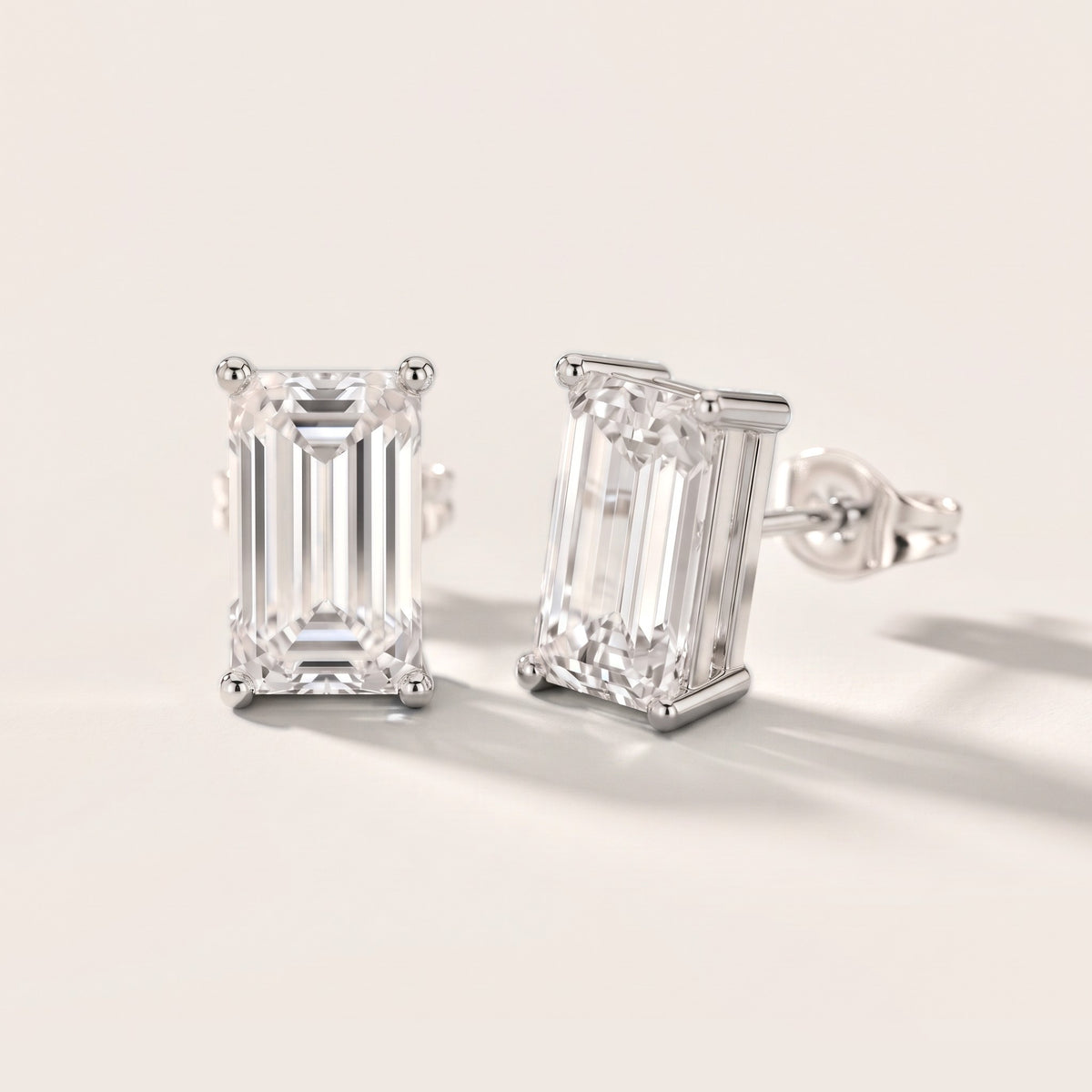 The Sloane Emerald Diamond Earrings in White Gold [studio-metal-20261024]